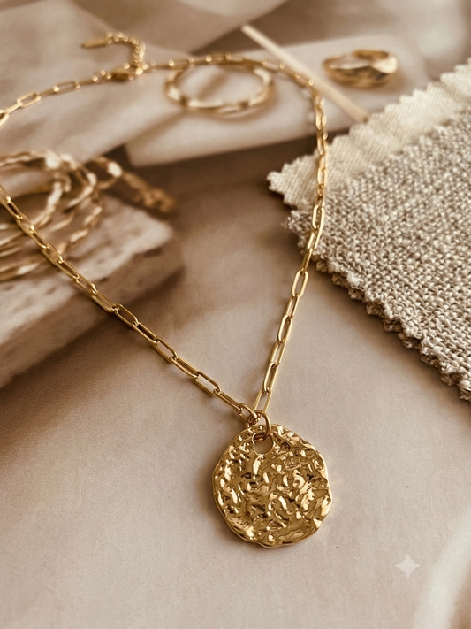 Cadena con Medalla Martillada